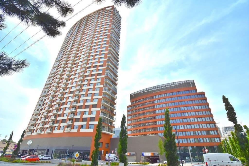 Ferienwohnung Downtown Charm With Free Parking Spot Pressburg Exterior foto