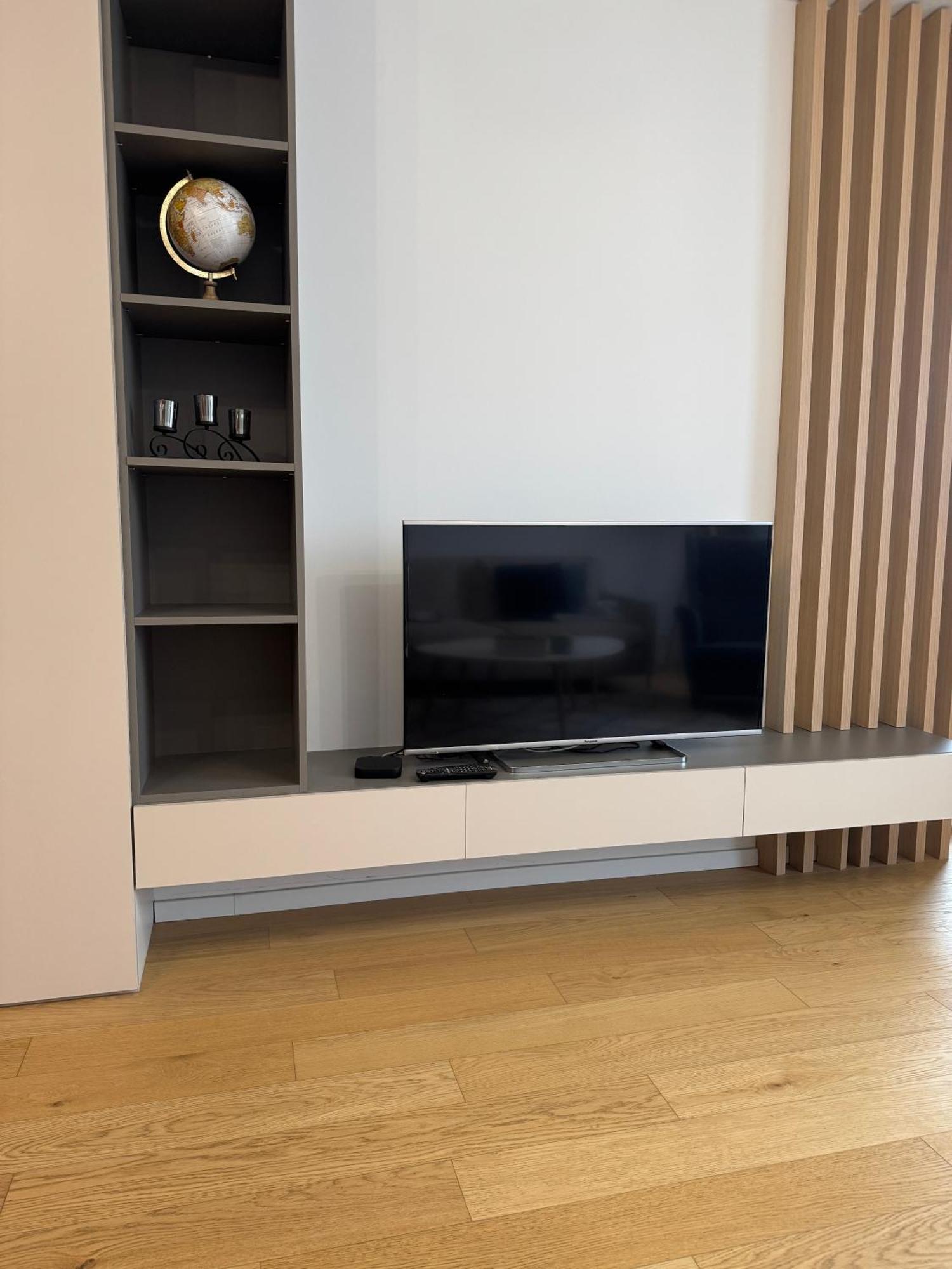 Ferienwohnung Downtown Charm With Free Parking Spot Pressburg Exterior foto